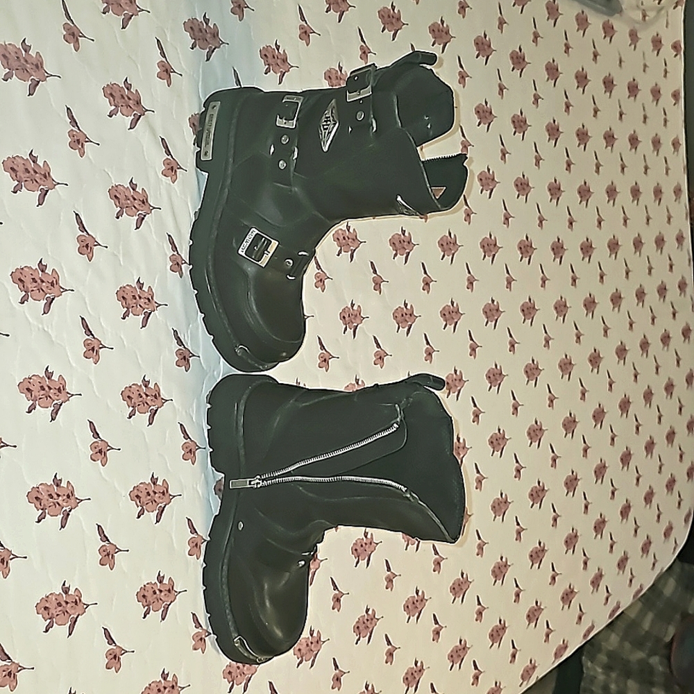 Mens Harley Davidson boots size 8, black, zip up